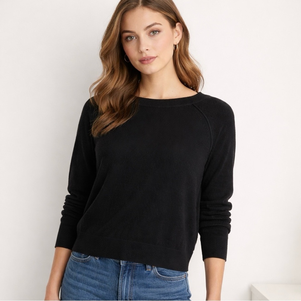 Lucky Brand Black Crew Neck Sweater SZ
Medium Cashmere Blend Black Boxy Cut NWT